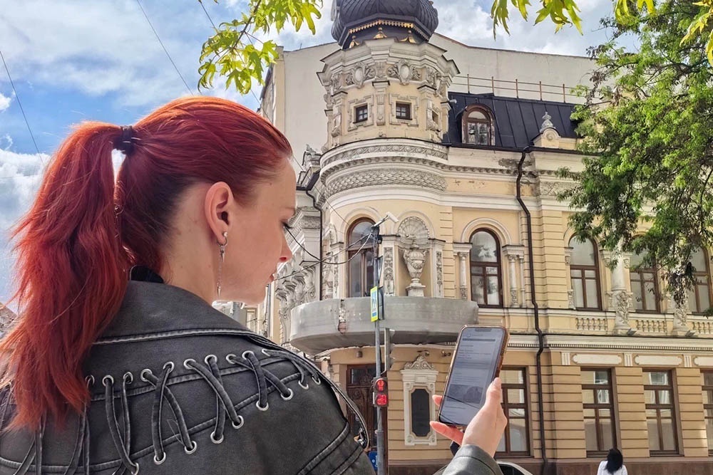 Продукт еще довольно сырой, но разработчики обещают, что он будет совершенствоваться.