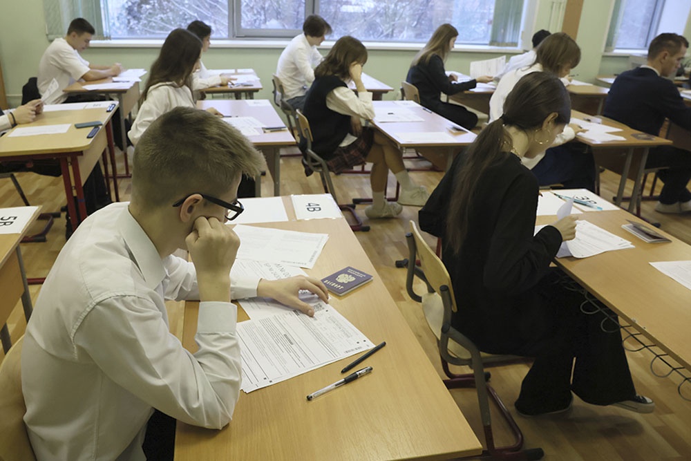 ОГЭ по истории 2026 - экзамен по выбору в 9-м классе. Проверяет знание дат, фактов, работу с картой и статистикой, умение анализировать события. ОГЭ по истории 2026.