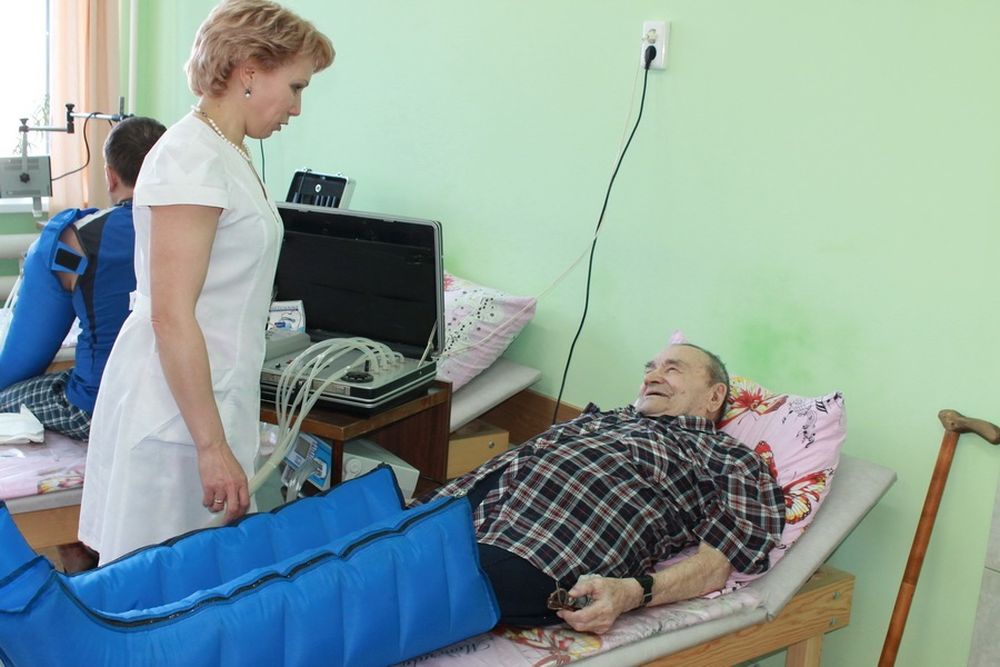 В медучреждениях Барнаула, Бийска и Рубцовска действуют двести стационарных гериатрических коек  