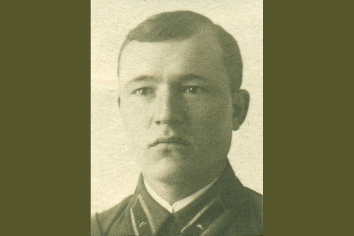 Исполняющий должность начальника 4-й заставы 17-го пограничного отряда младший лейтенант Андрей Митрофанович Кижеватов, 1939 год.