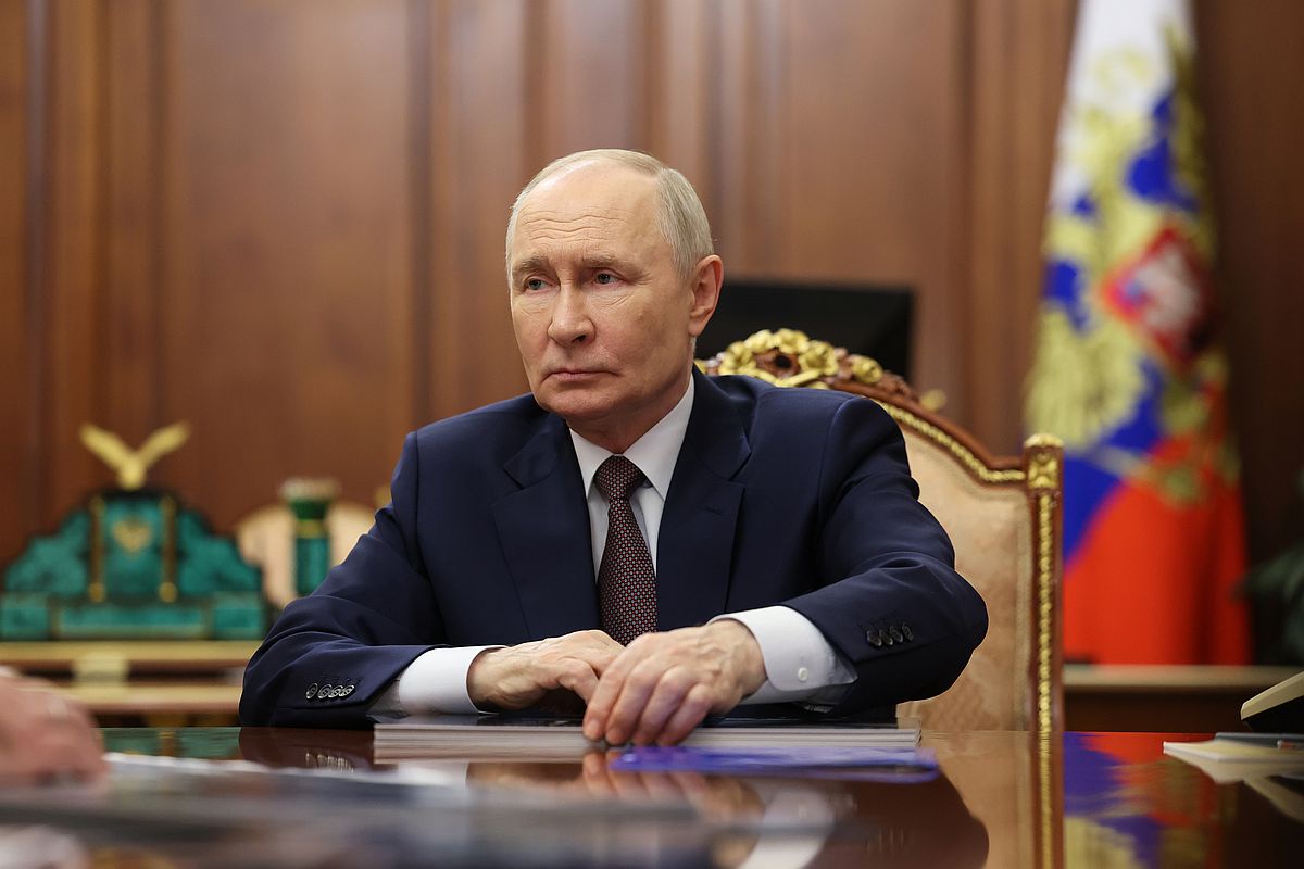 Владимир Путин подписал закон о защите исторической правды.