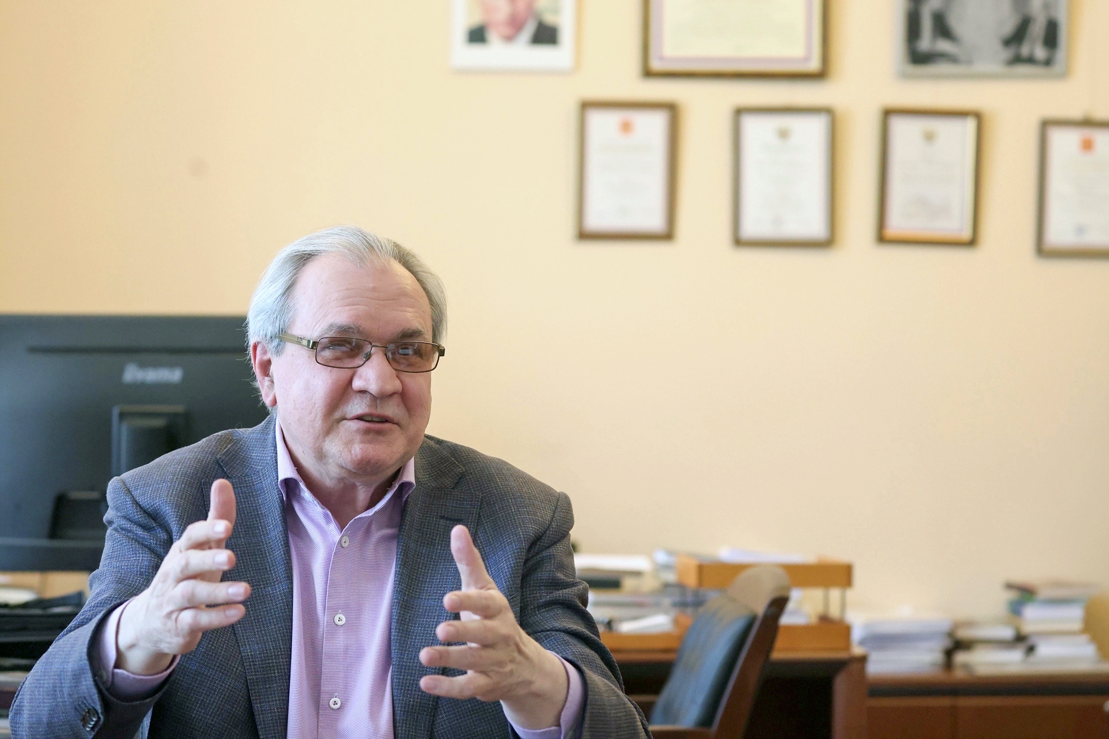 Валерий Фадеев: Цель и смысл экономики - достойная, в материальном отношении, жизнь.