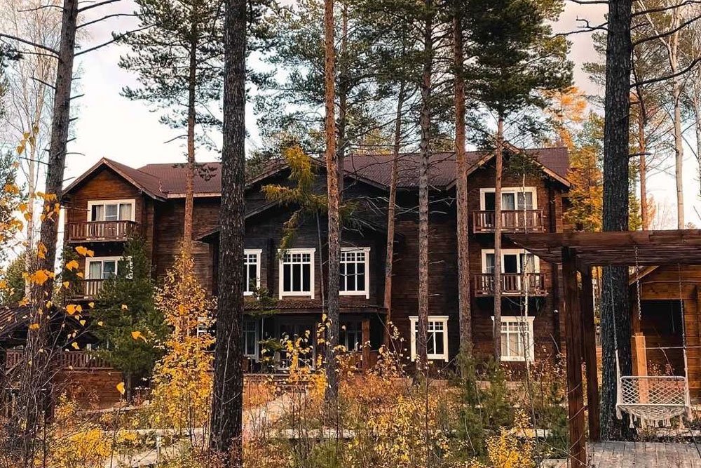 В отеле гостю не придется выбирать между единением с природой и комфортом.