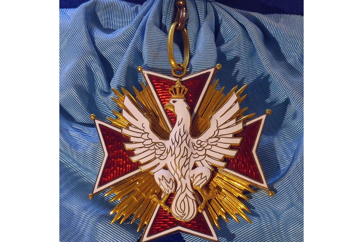 Екатерину II, Муссолини и Зеленского в Польше хотят лишить ордена Белого Орла.