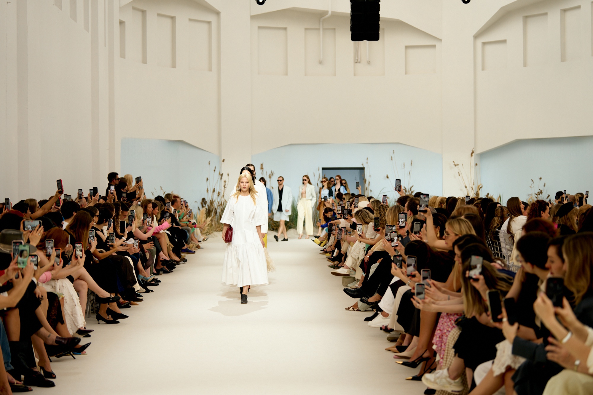 Модный показ DLT Fashion Show прошел в рамках ПМЭФ