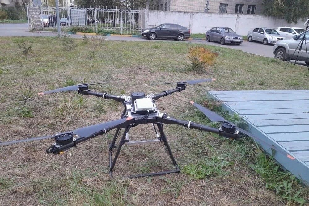 Тестирование аэрокурьера на улице Маршала Баграмяна Тестирование аэрокурьера на улице Маршала Баграмяна
