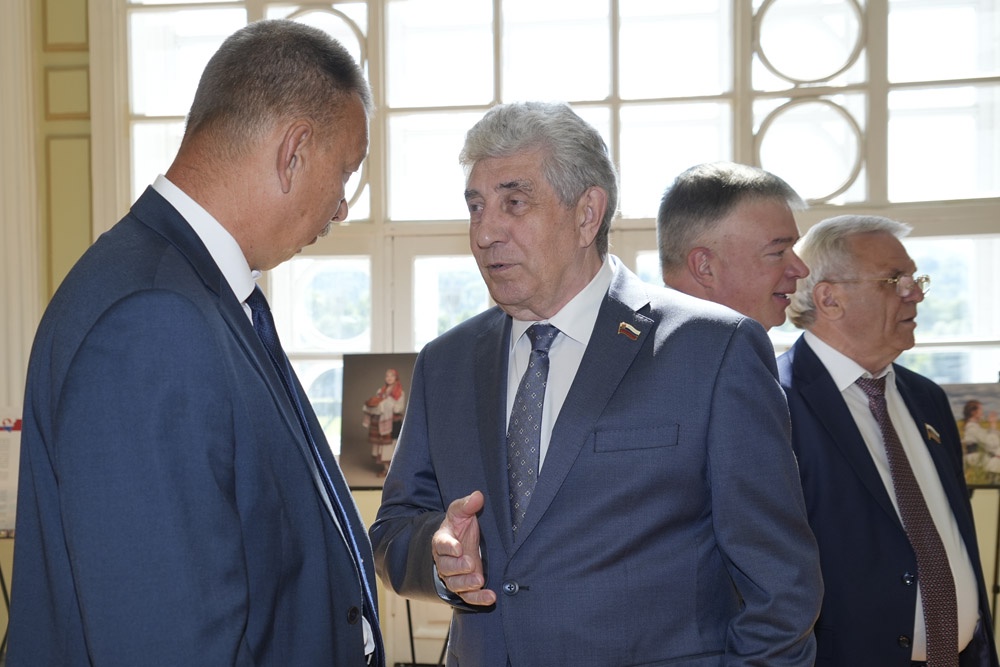 Сергей Грачев поделился опытом работы региона по договорам КРТ. Сергей Грачев поделился опытом работы региона по договорам КРТ.