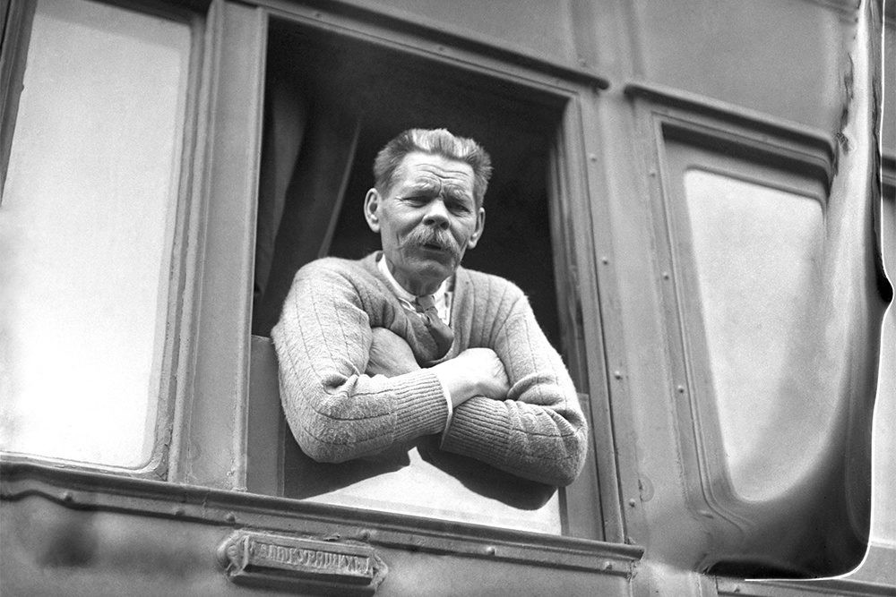Максим Горький возвращается из Италии в СССР 28 мая 1928 года.