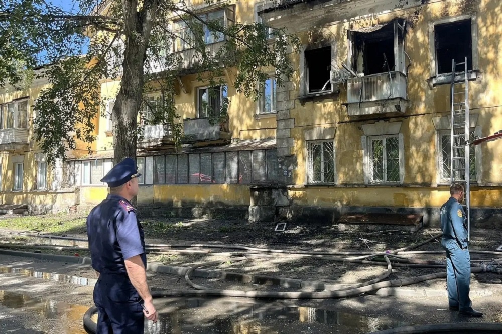 ЧП в двухэтажном жилом доме в Калининском районе произошло в пятницу ЧП в двухэтажном жилом доме в Калининском районе произошло в пятницу