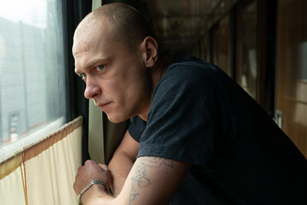 Юра Борисов в фильме "Купе №6" (2021). Юра Борисов в фильме "Купе №6" (2021).