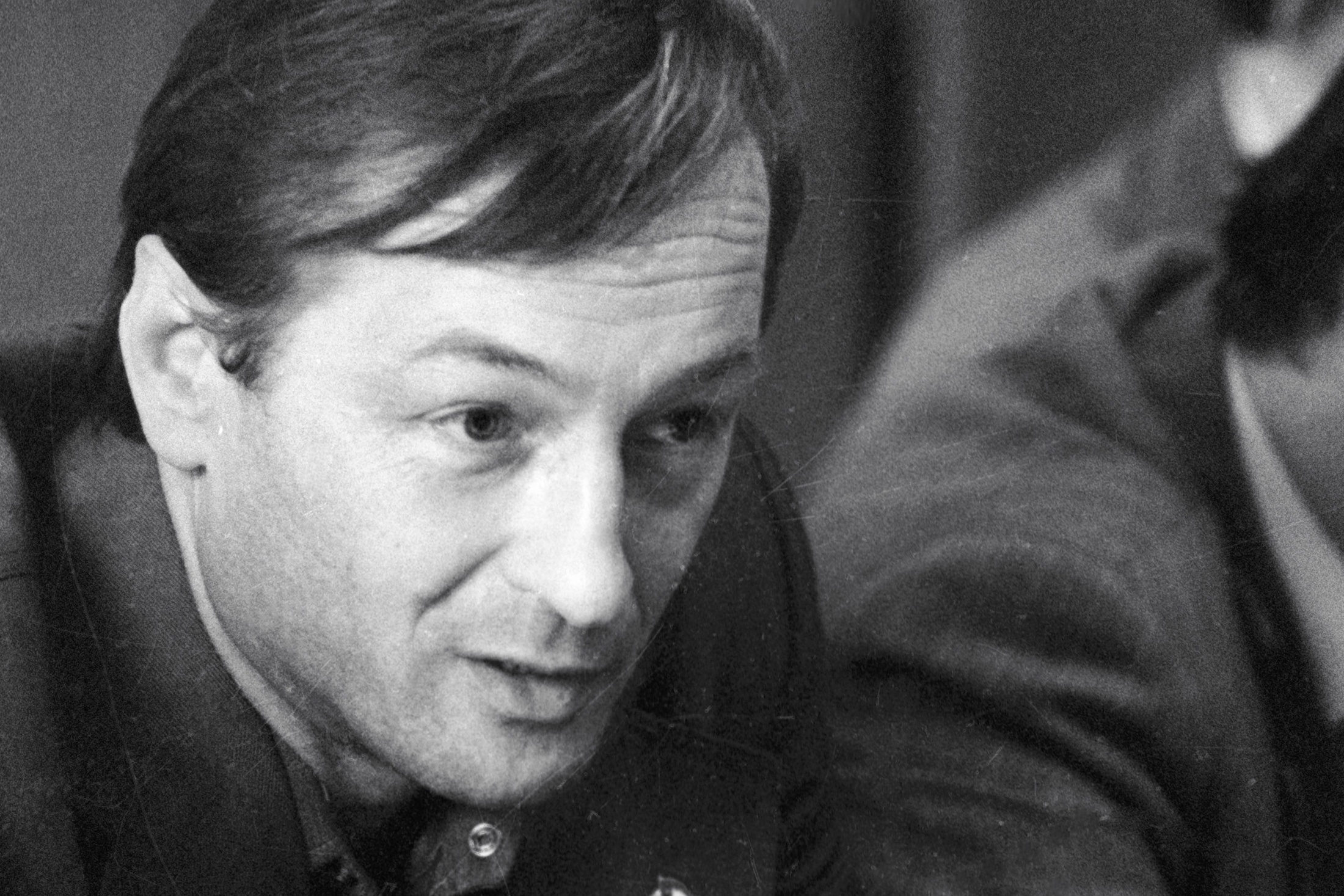 Заслуженный артист РСФСР, поэт Михаил Ножкин - участник "Круглого стола", посвященного 35-летию возрождения Польши.