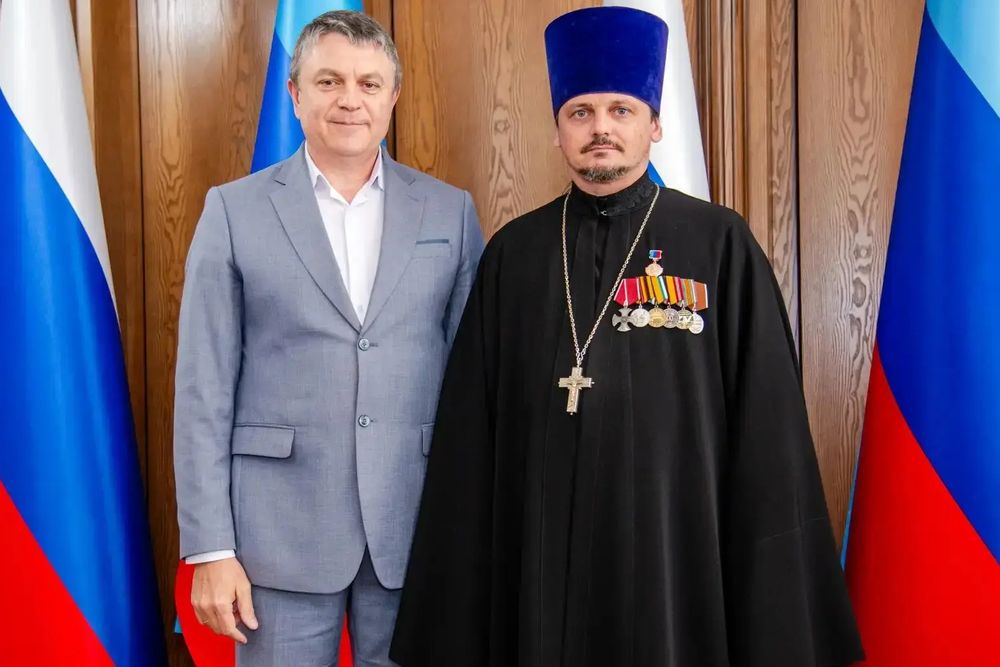 Иерей Владислав Сулейманов вот уже четыре года является главным координатором военного духовенства для казачьих и добровольческих частей в зоне СВО