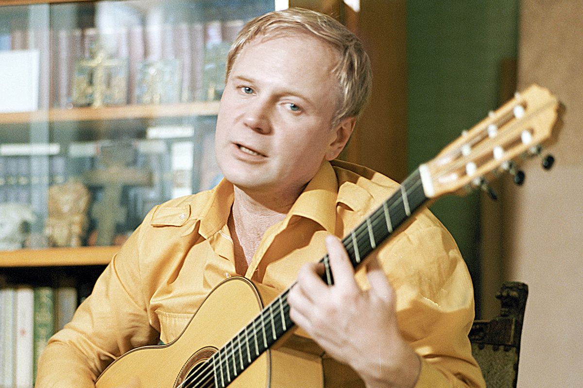 Александр Дольский.