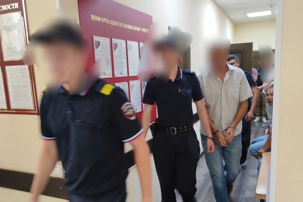 На скамье подсудимых оказалось все руководство районного филиала предприятия. На скамье подсудимых оказалось все руководство районного филиала предприятия.