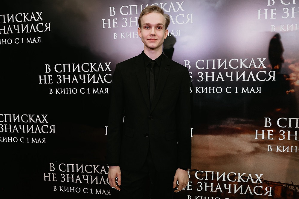Сегодня Владислав Миллер на сцене ТОТа играет во всех знаковых спектаклях. Сегодня Владислав Миллер на сцене ТОТа играет во всех знаковых спектаклях.