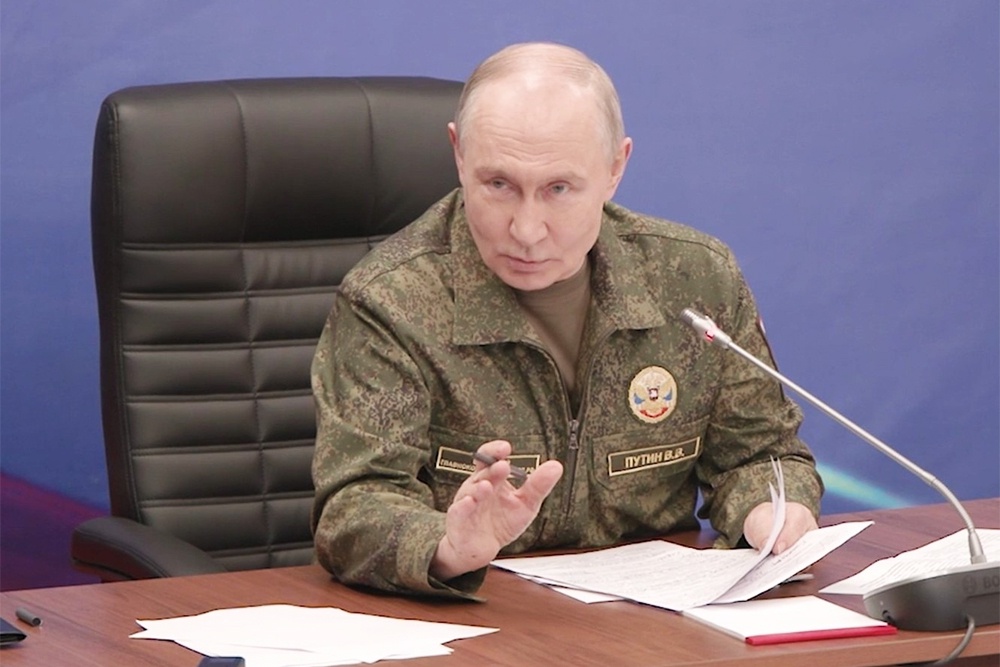 Принять доклад о взятии Константиновки Владимир Путин отправился в зону СВО.