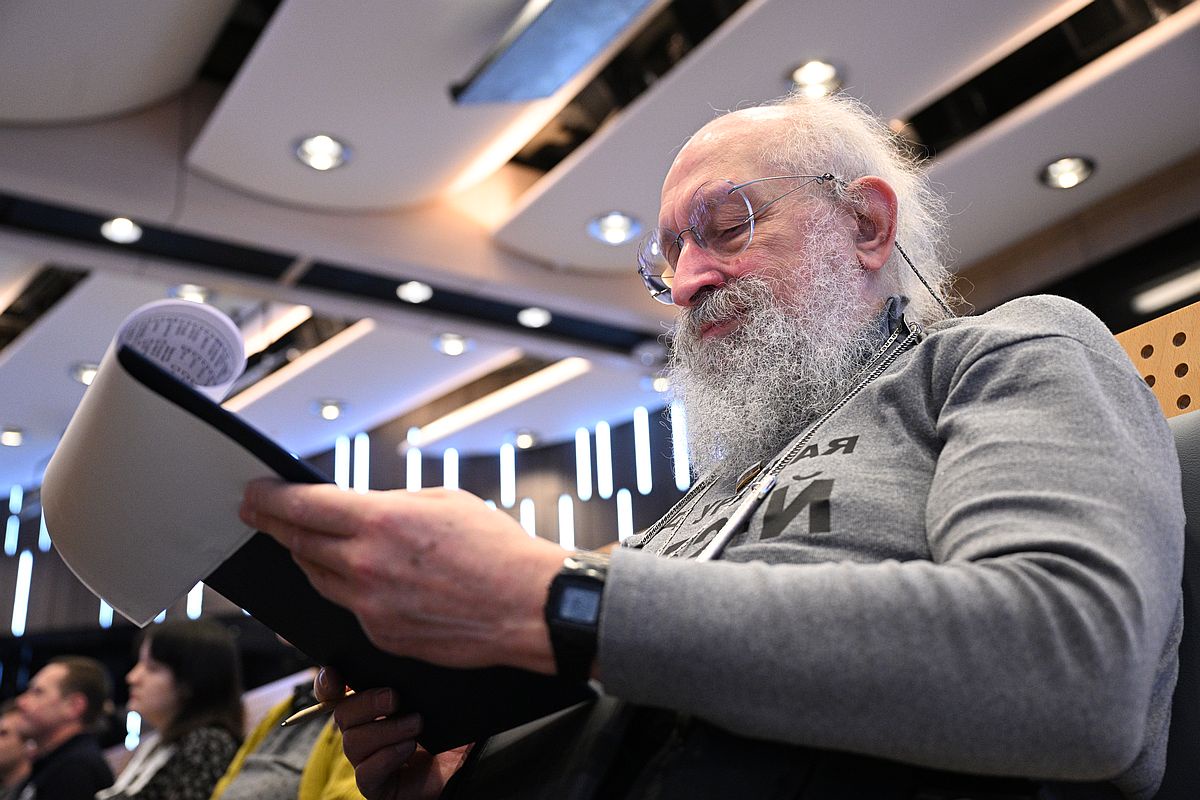 Анатолий Вассерман прокомментировал территориальные амбиции соседей Украины, вспомнив исторический контекст.