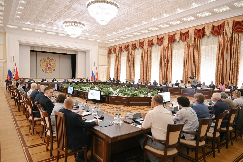 В правительстве Воронежской области 6 июля прошло первое пленарное заседание Общественной палаты региона VI состава В правительстве Воронежской области 6 июля прошло первое пленарное заседание Общественной палаты региона VI состава