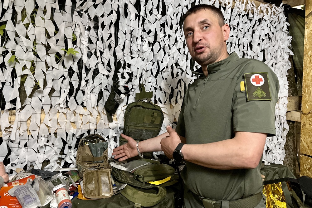 С одним таким рюкзаком Джек может вытащить с того света двух тяжелораненых или четырех раненых средней тяжести. С одним таким рюкзаком Джек может вытащить с того света двух тяжелораненых или четырех раненых средней тяжести.