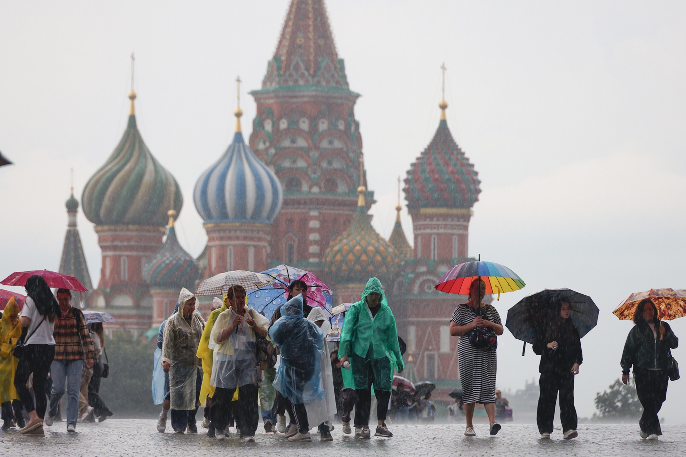 В Московский регион 11 июля пришел мегациклон "Бернадетт" с мощным ураганом, грозами и ливнями. В Московский регион 11 июля пришел мегациклон "Бернадетт" с мощным ураганом, грозами и ливнями.