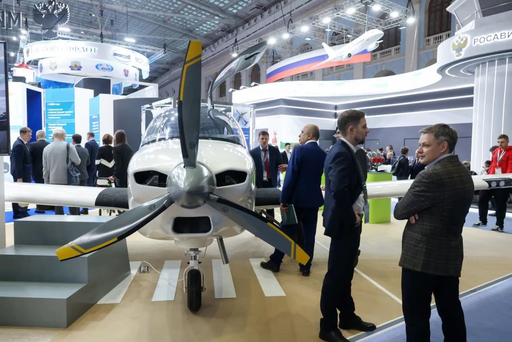 Самолет "Танго" оснащен экспериментальным образцом отечественного поршневого двигателя