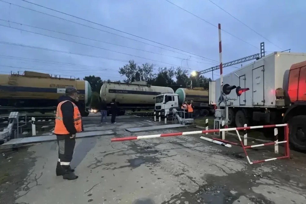 Из-за аварий на железной дороги часть поездов прибыли в Киров с опозданием. (Ảnh: Российская газета)