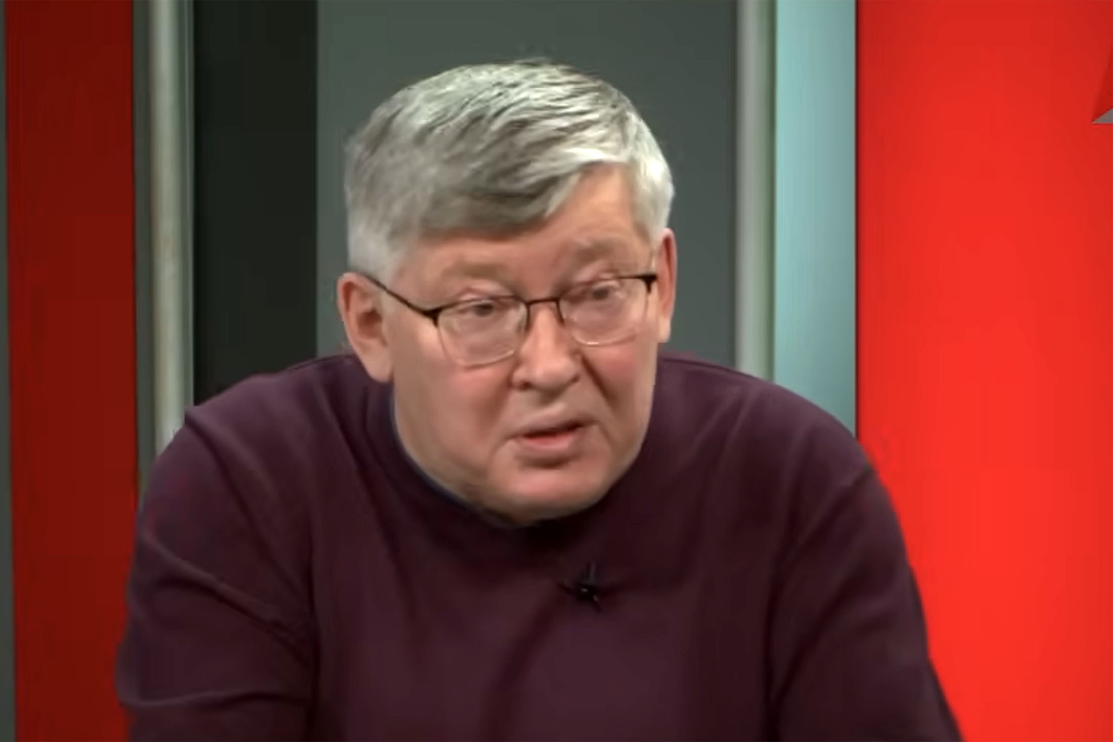Дандыкин Василий, военный эксперт, капитан 1-го ранга запаса. Дандыкин Василий, военный эксперт, капитан 1-го ранга запаса.