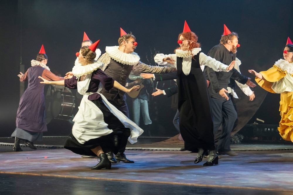 Спектакль "Вишневый сад" Архдрамы.