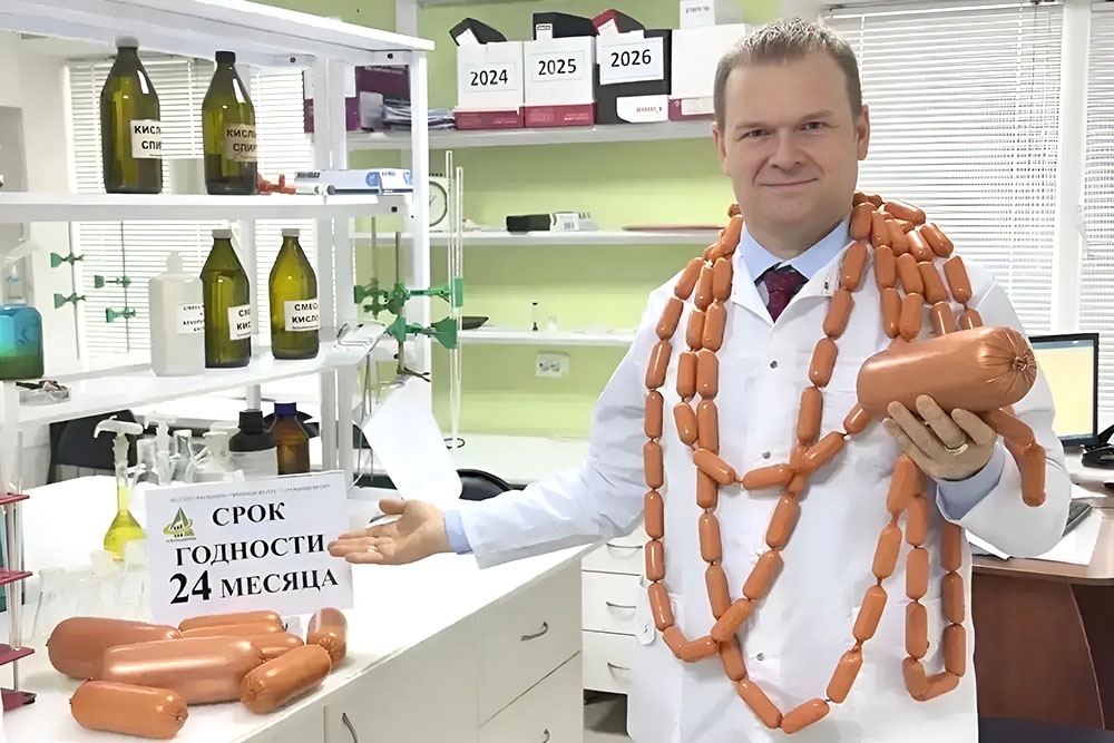 В Мичуринске научились делать колбасу и сосиски, которые можно держать без холодильника до двух лет.