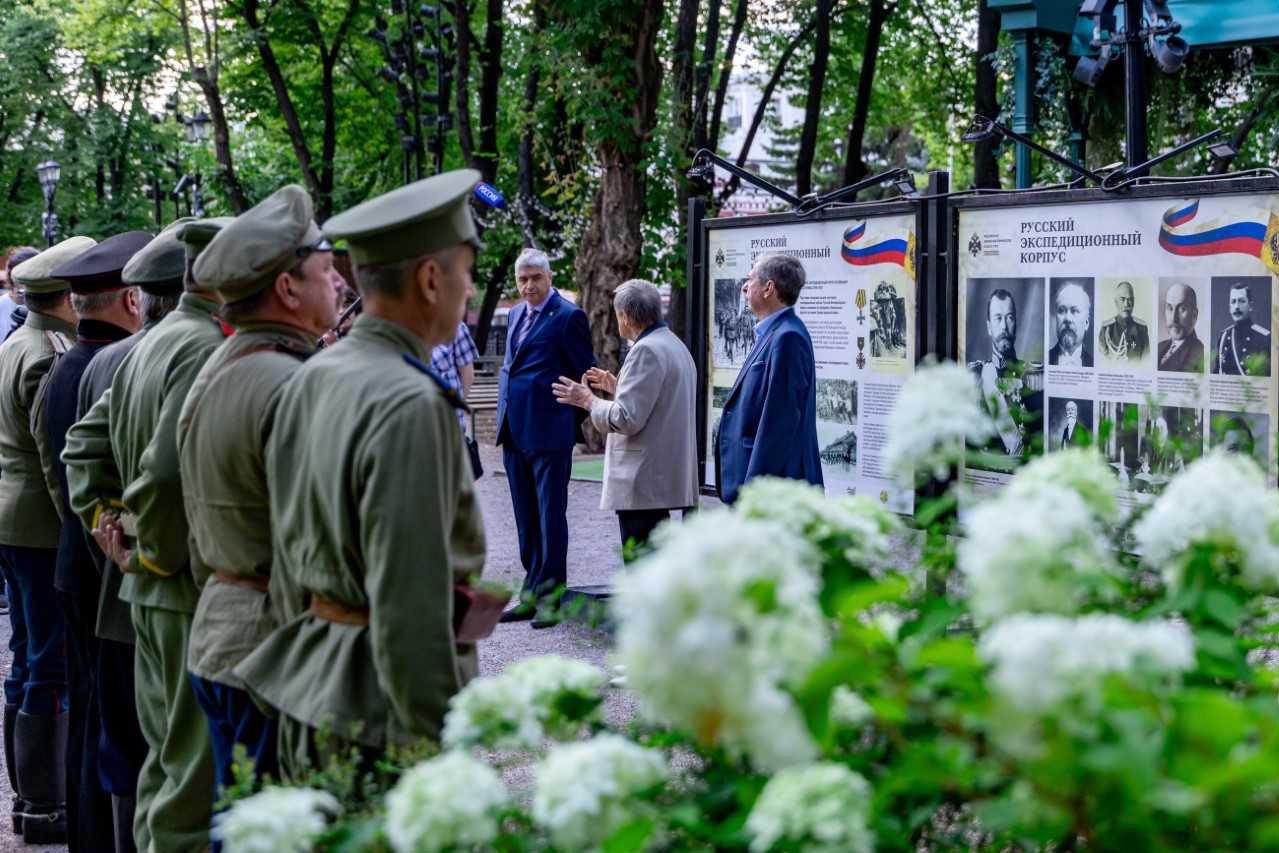Фотовыставка РВИО посвящена подвигам Русского экспедиционного корпуса в годы Первой мировой войны во Франции и на Балканах. Фотовыставка РВИО посвящена подвигам Русского экспедиционного корпуса в годы Первой мировой войны во Франции и на Балканах.