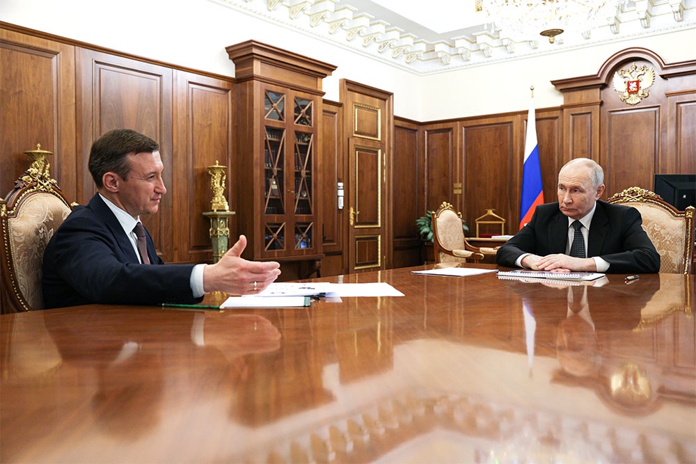 На встрече с президентом Павел Маринычев поблагодарил власти за принятие новых правил продажи ювелирных изделий.