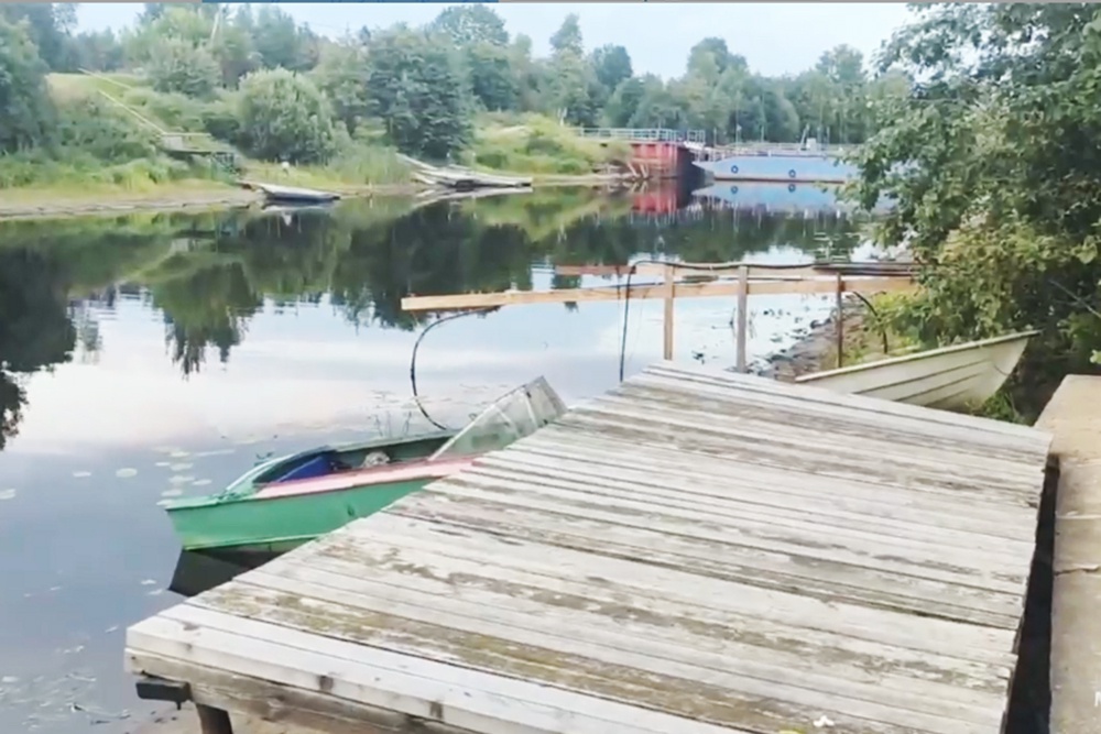 Место, где произошло столкновение лодки с матрасом. Место, где произошло столкновение лодки с матрасом.