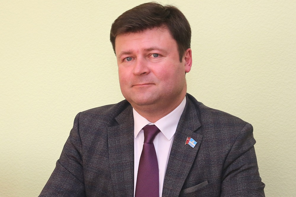Председатель Думы Юрий Моисеев поздравил строителей Калуги с профессиональным праздником Председатель Думы Юрий Моисеев поздравил строителей Калуги с профессиональным праздником