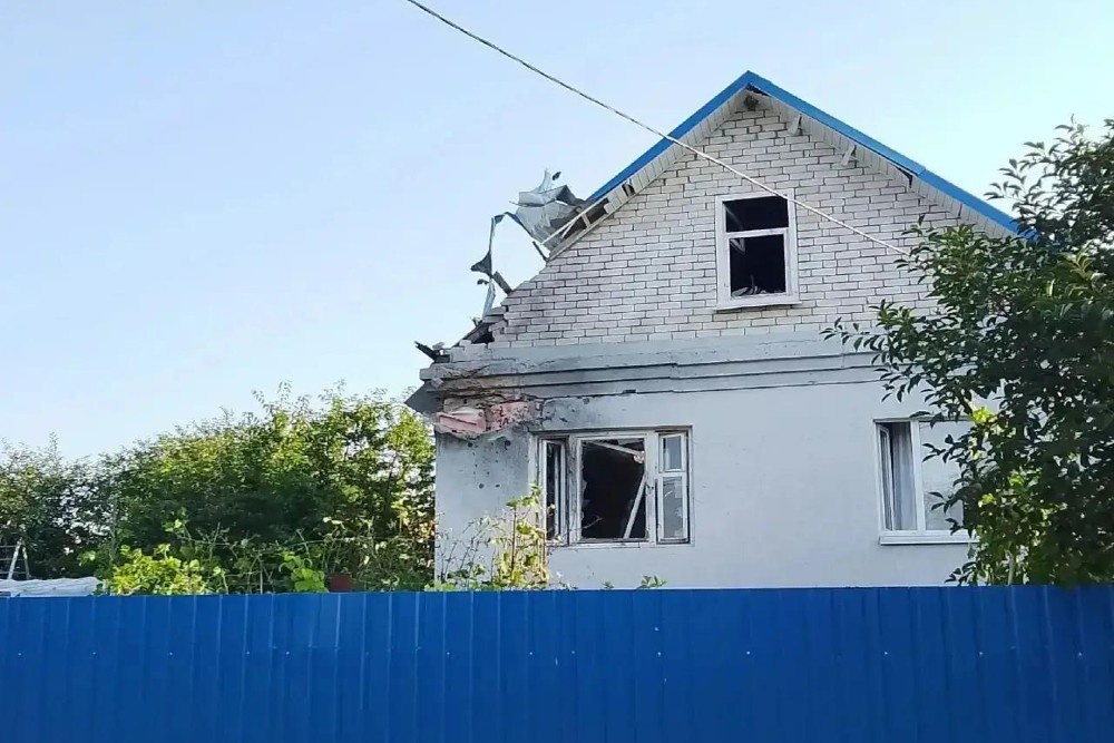 В трех регионах Центральной России есть повреждения, в двух пострадавшие от ударов ВСУ. В трех регионах Центральной России есть повреждения, в двух пострадавшие от ударов ВСУ.