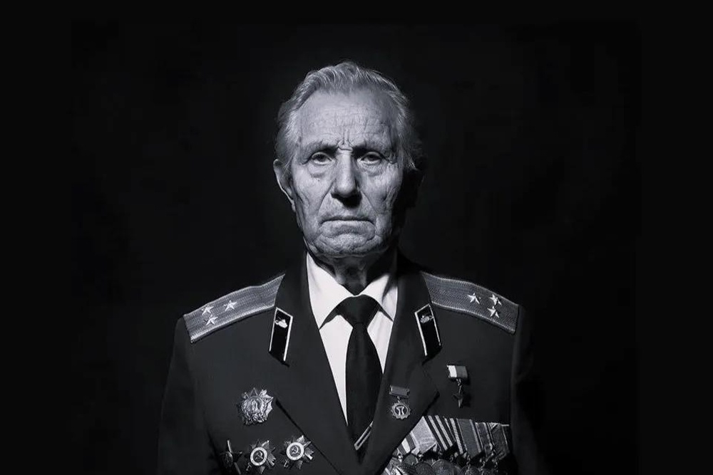 Героя России Павла Павловича Сюткина не стало в возрасте 104 лет. Героя России Павла Павловича Сюткина не стало в возрасте 104 лет.
