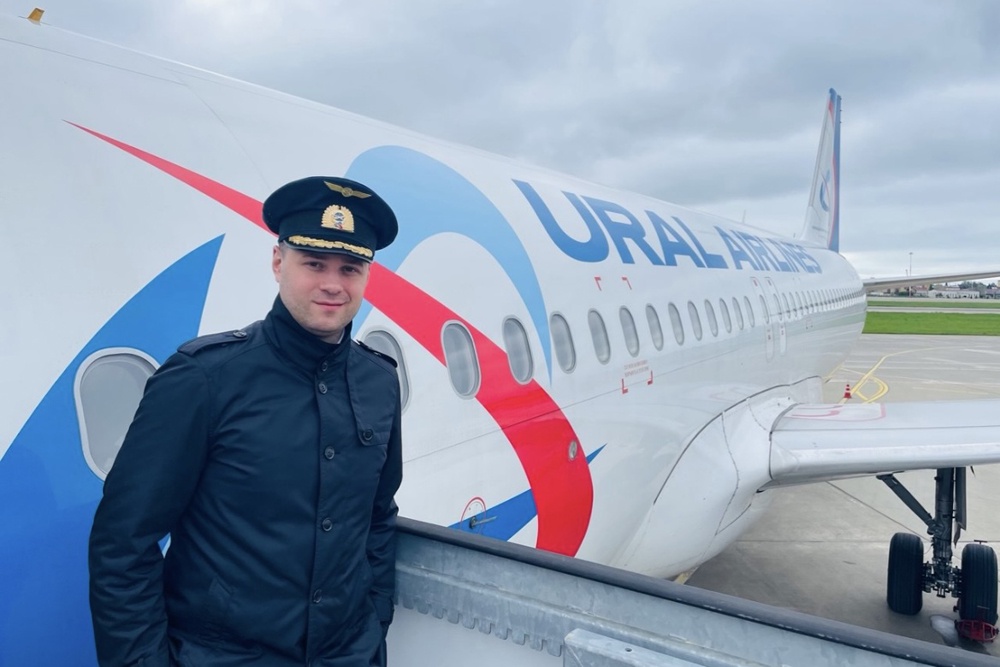 Сергей Белов и его экипаж сумели посадить на поле лайнер со 161 пассажиром на борту Сергей Белов и его экипаж сумели посадить на поле лайнер со 161 пассажиром на борту