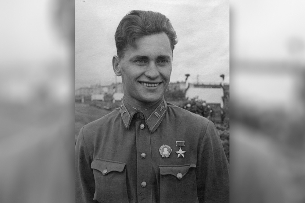 Герой Советского Союза Алексей Николаевич Катрич. Герой Советского Союза Алексей Николаевич Катрич.
