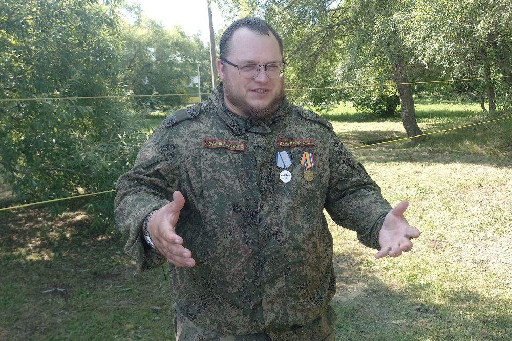 Максим Анцупов: Десять лет в армии, на войне больше года, а трепещу перед детьми.