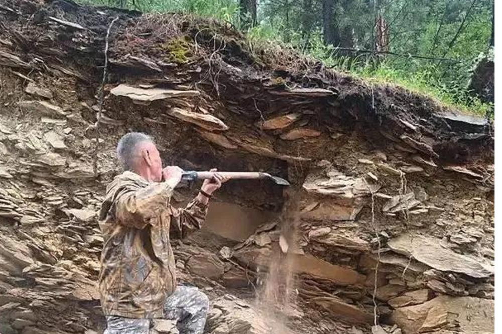 Ученым предстоит разгадать тайну древних костей, обнаруженных в Пий-Хемском районе Тувы.