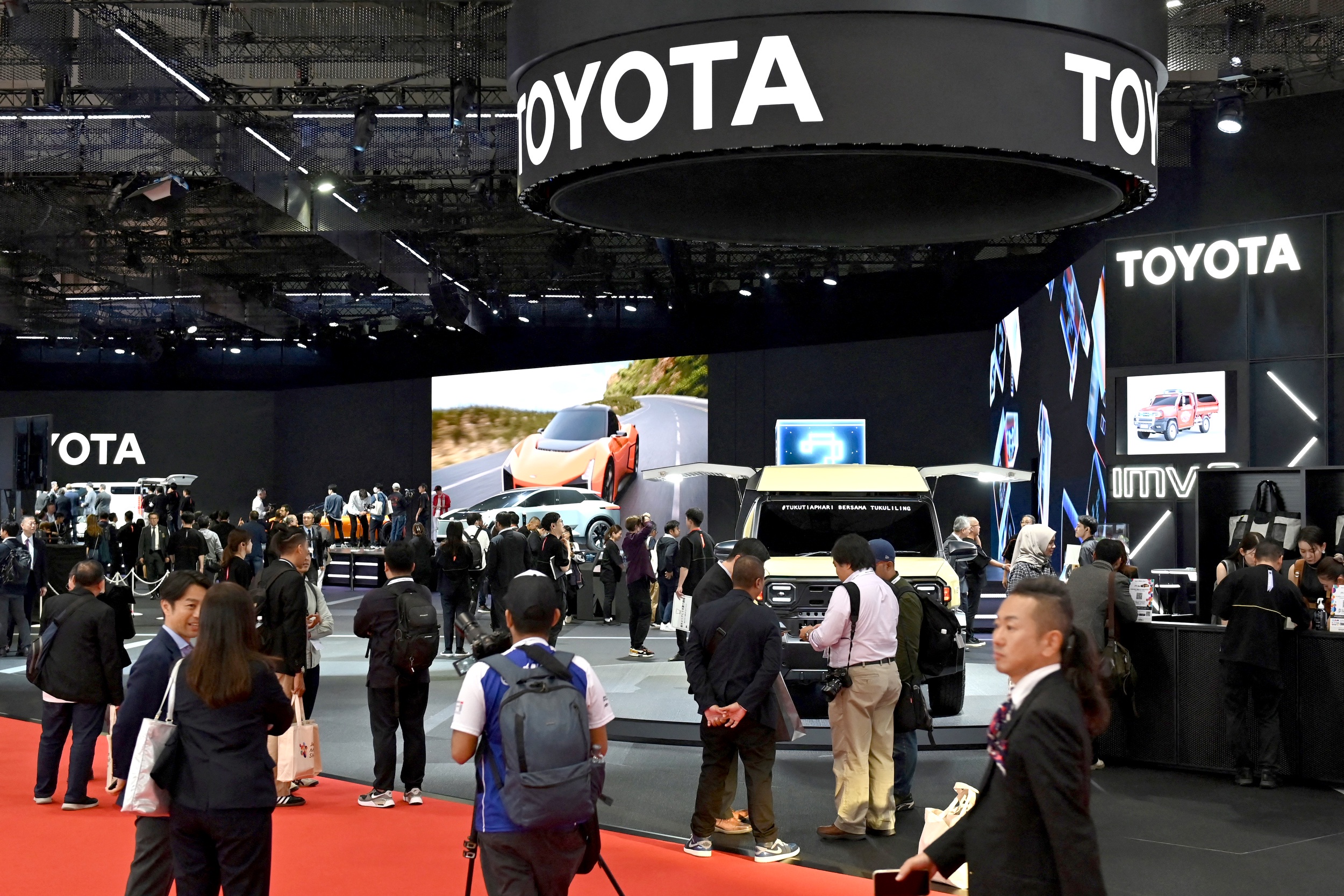 Toyota отказалась от прямой конкуренции с китайскими моделями на ряде рынков Toyota отказалась от прямой конкуренции с китайскими моделями на ряде рынков
