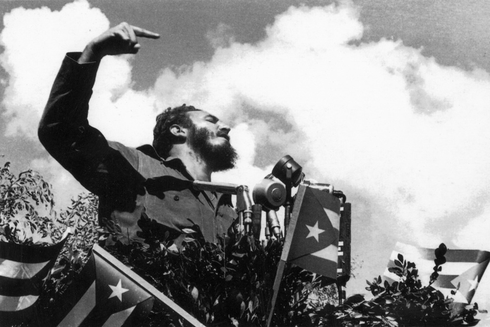 В памяти останутся и семичасовые выступления Фиделя на митингах под миллион человек в Гаване. В памяти останутся и семичасовые выступления Фиделя на митингах под миллион человек в Гаване.