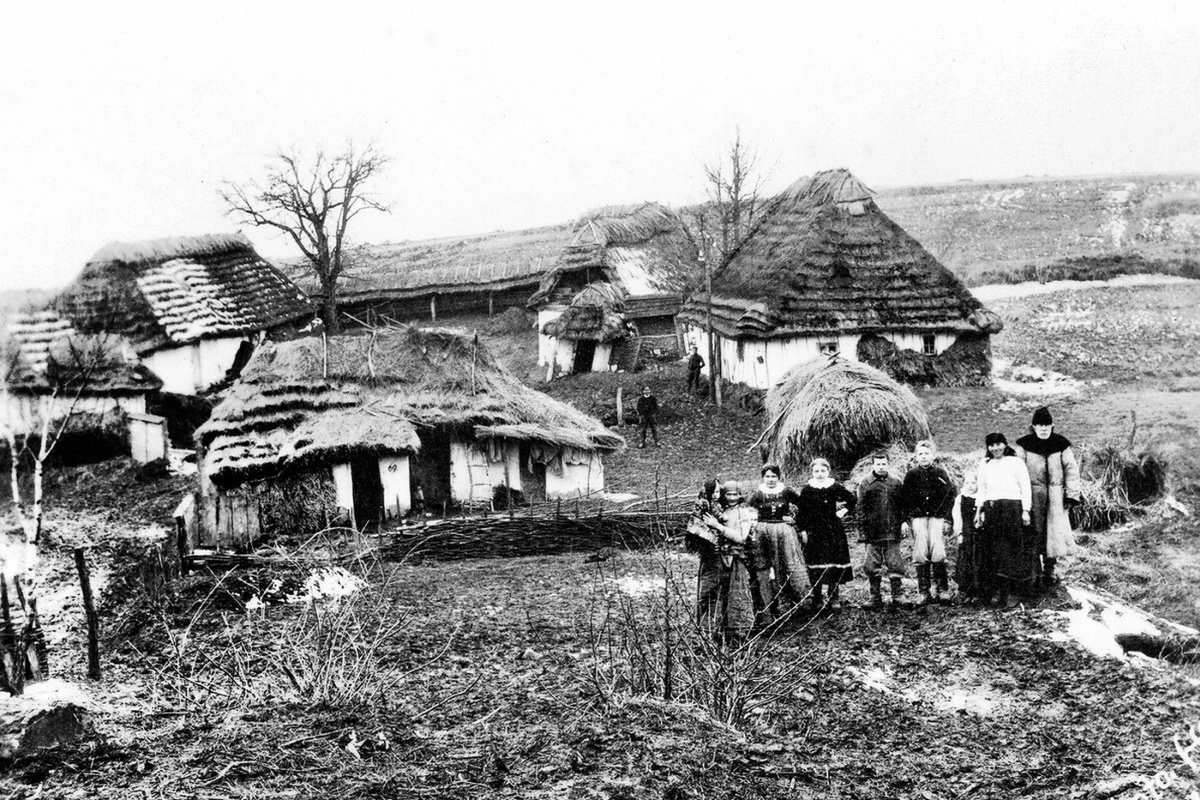 Хутор в районе Рогатина.