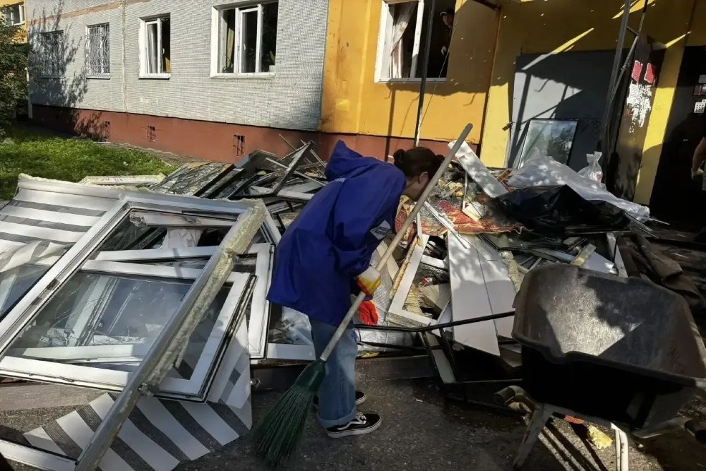 Одна из самых массовых атак прошла 14 августа на Брянск. Одна из самых массовых атак прошла 14 августа на Брянск.