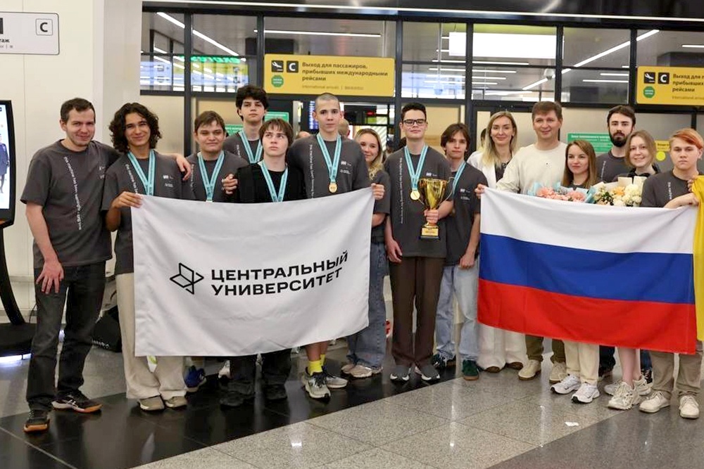 С начала 2026 года молодые россияне привезли с международных предметных олимпиад 25 золотых медалей. 
