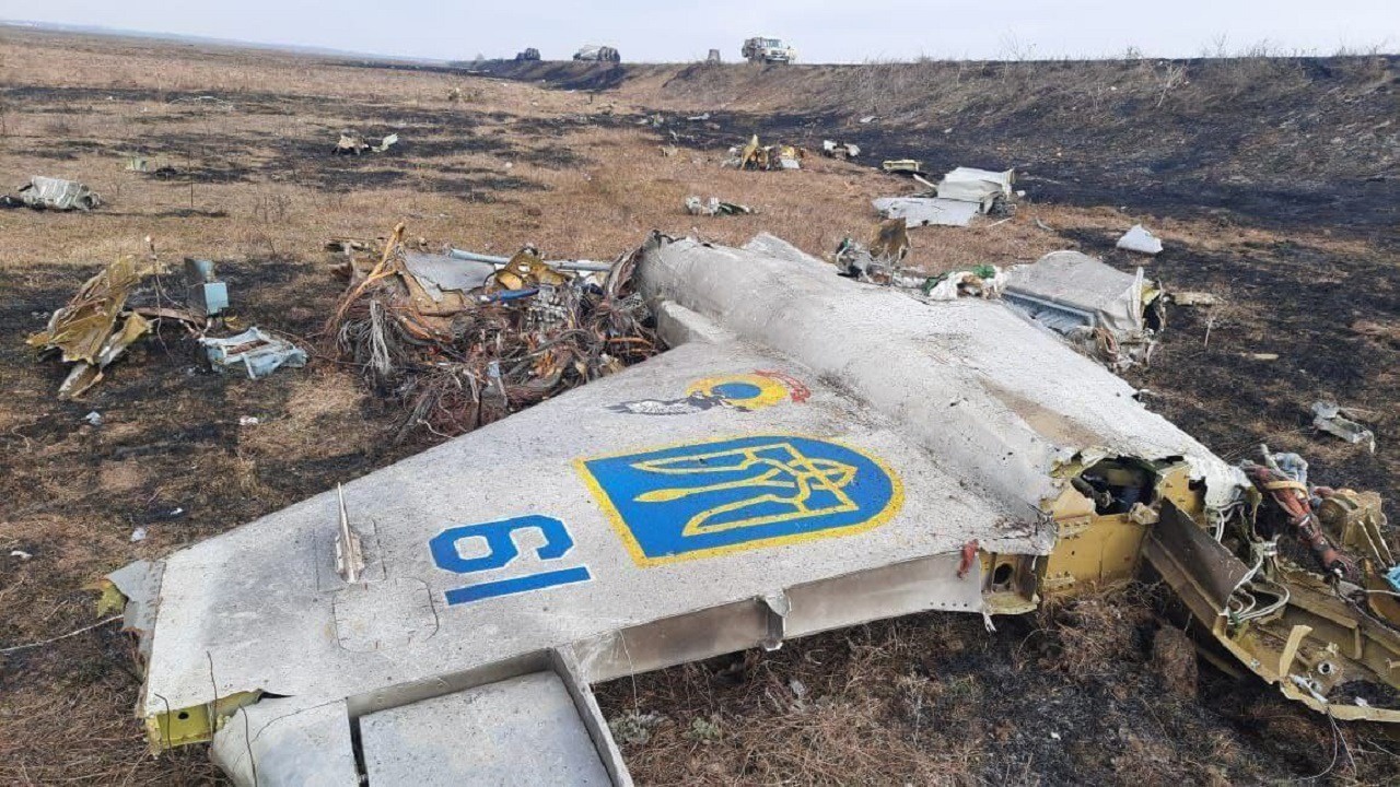 Россия лишает Украину остатков боевой авиации. Самолеты уничтожаются и в воздухе, и на земле.