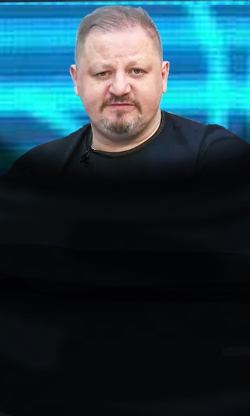 <div>Алексей Рамм<br></div>