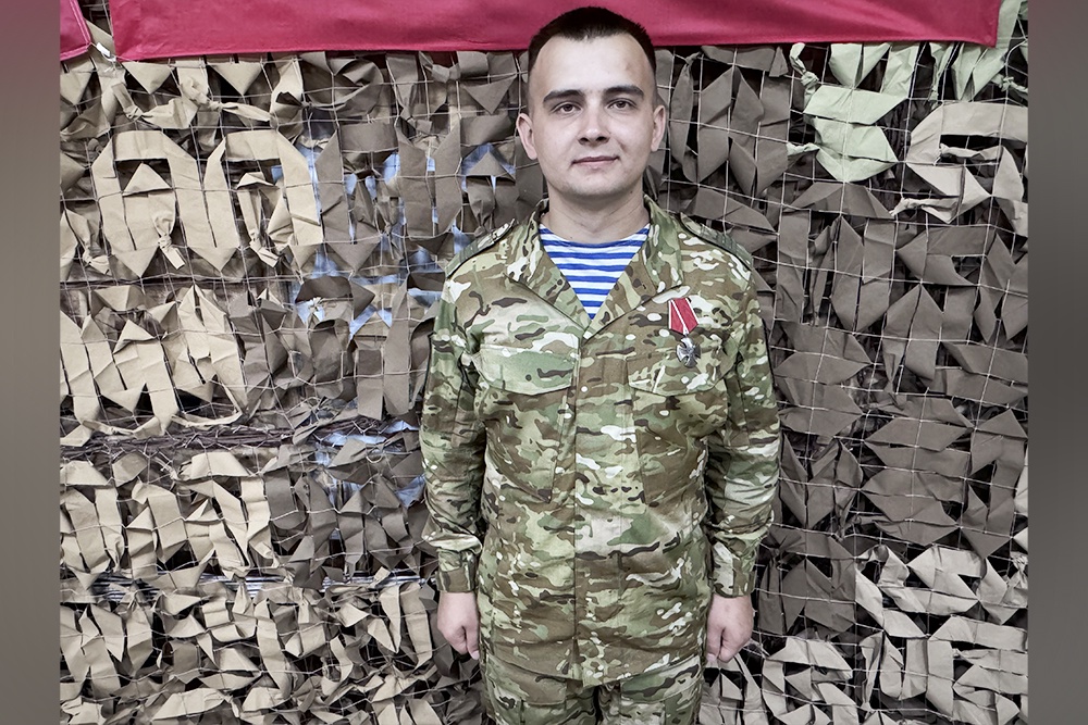 Старший оператор взвода беспилотных систем батальона 217-го парашютно-десантного полка сержант Дмитрий Христофоров.