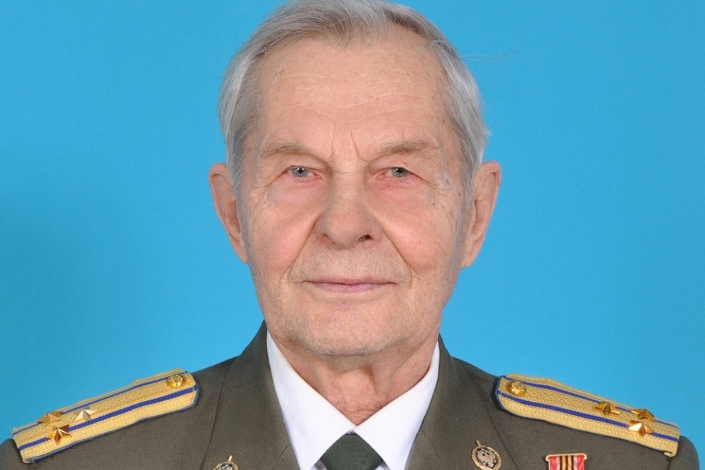 Анатолий Лихарев посвятил службе в органах безопасности почти всю жизнь. Анатолий Лихарев посвятил службе в органах безопасности почти всю жизнь.