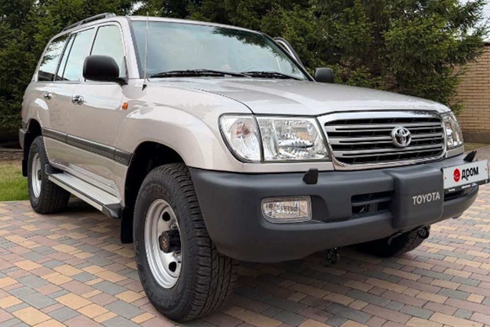 Toyota Land Cruiser 2004 года выпуска с пробегом 30 километров. Toyota Land Cruiser 2004 года выпуска с пробегом 30 километров.
