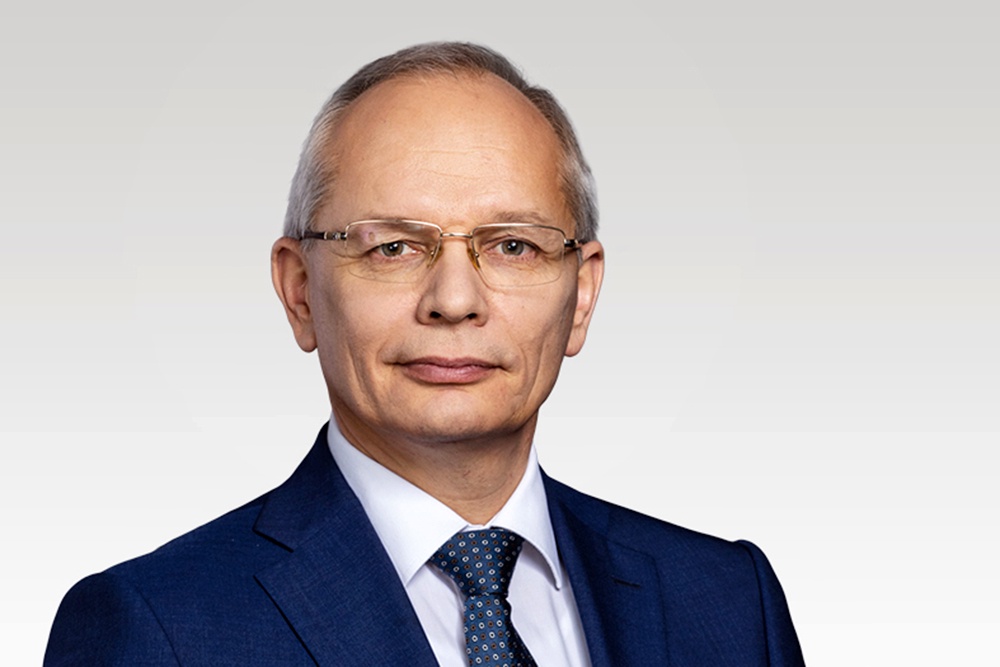 Член Совета директоров Банка России Рустэм Марданов: "Если незнакомый собеседник сообщает о блокировке или заморозке ваших счетов и карт, либо требует назвать код, не поддавайтесь нажиму и прекратите разговор". Член Совета директоров Банка России Рустэм Марданов: "Если незнакомый собеседник сообщает о блокировке или заморозке ваших счетов и карт, либо требует назвать код, не поддавайтесь нажиму и прекратите разговор".